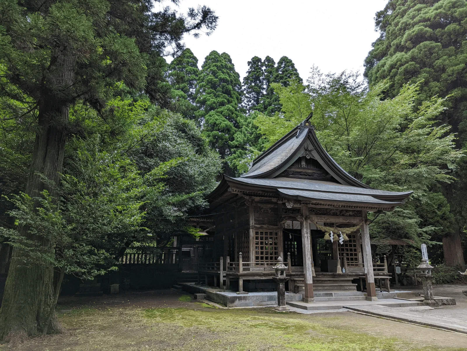 国造神社の社